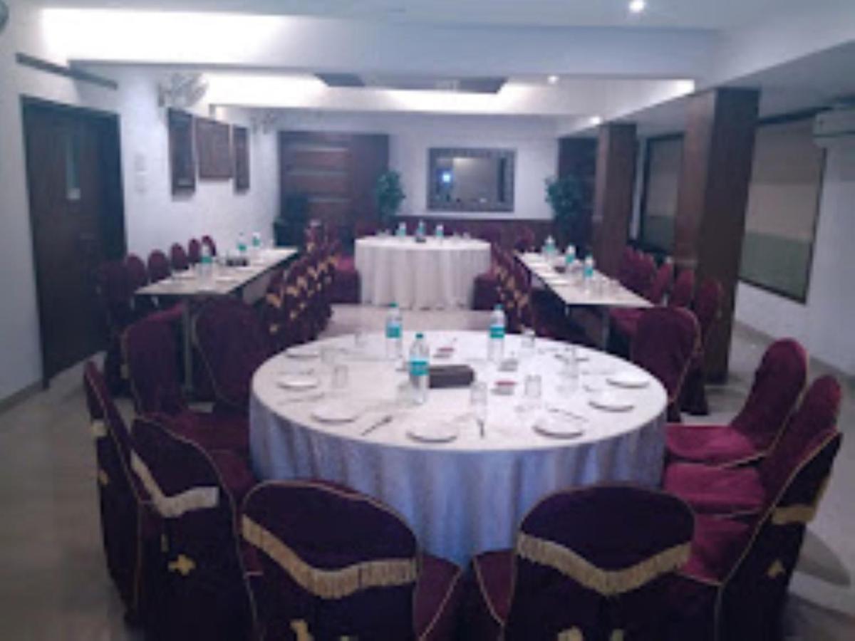 Hotel Sai Saya,Nashik Exterior photo
